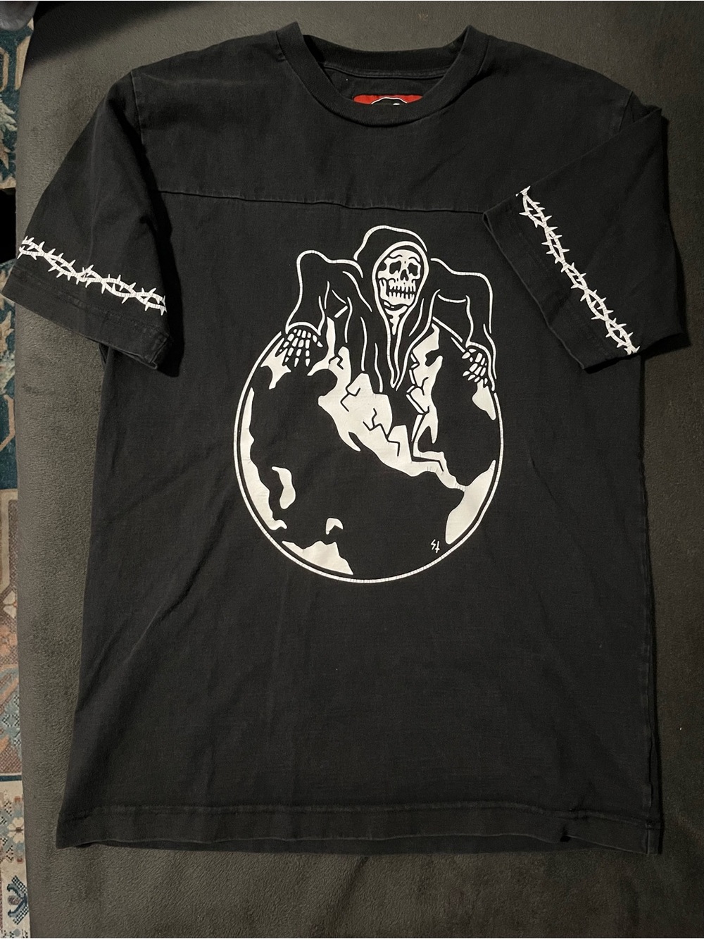 Rare Sketchy Tank “Lurking Class” tshirt